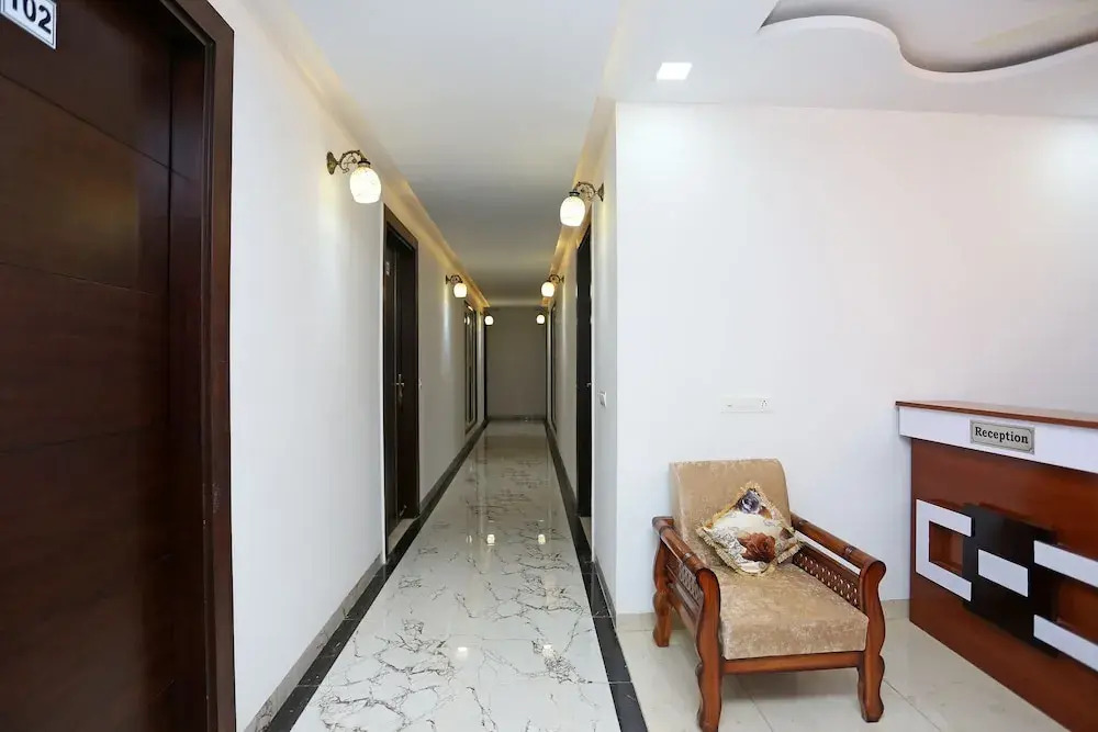 OYO 14384 Luxury residency