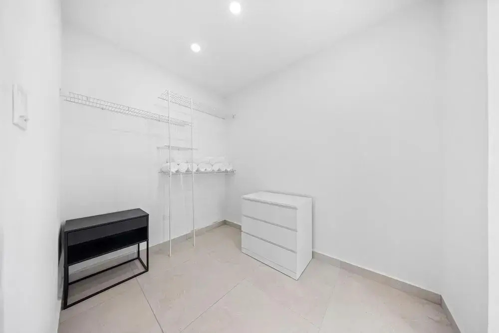 Brand NEW Villa Central Location Private Pool