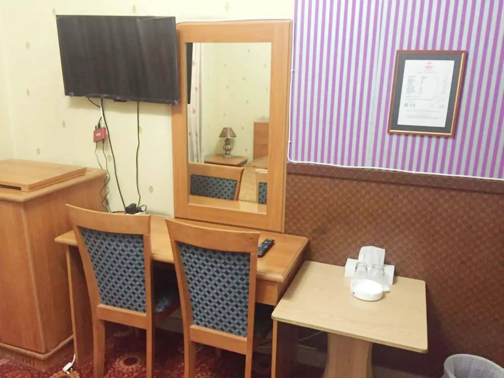 Royal Garden Hotel