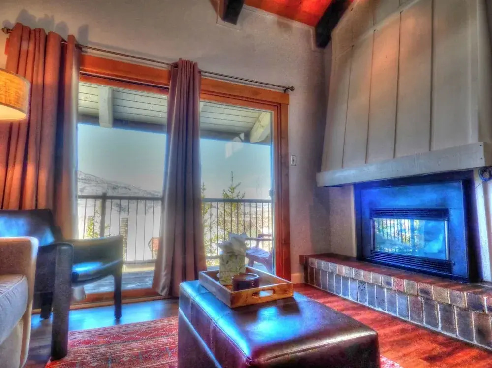 Lift Tickets Pool, Hot Tubs, Shuttle & Private Deck Mountain Village