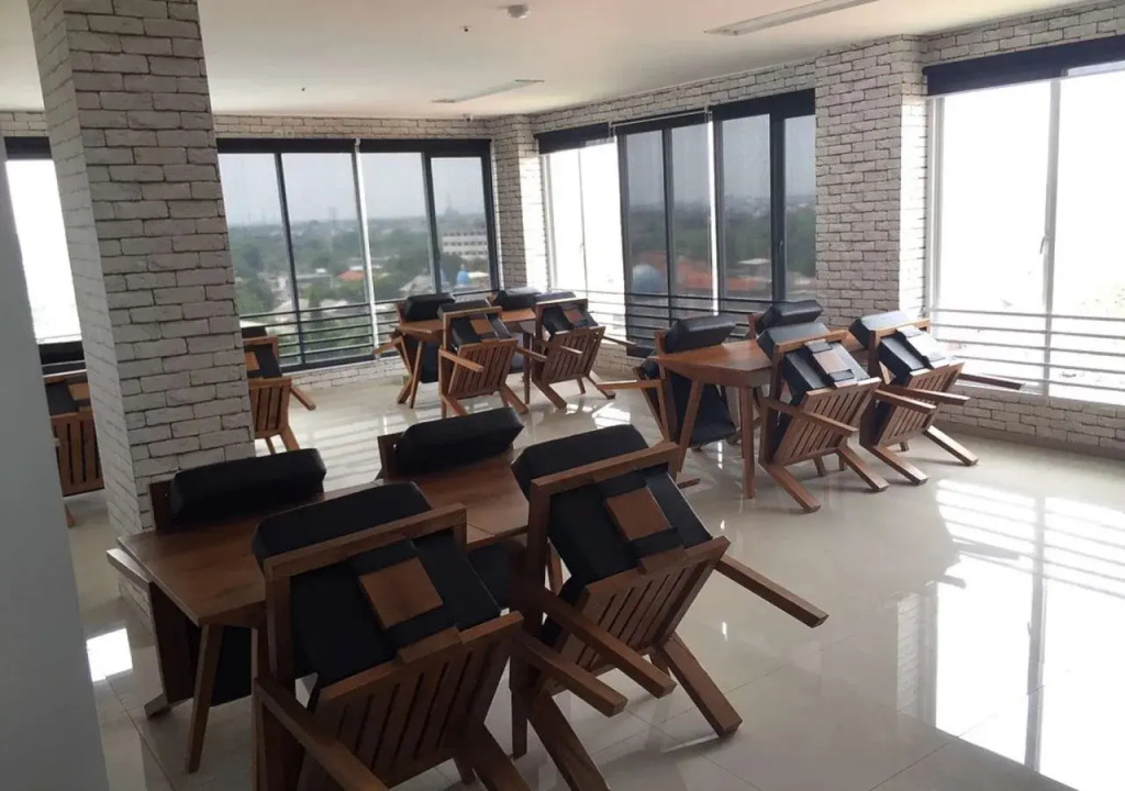 Super OYO Townhouse OAK Hotel Fiducia Pondok Gede
