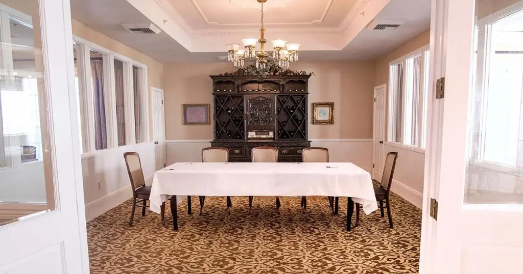 Best Western Plus San Pedro Hotel and Suites