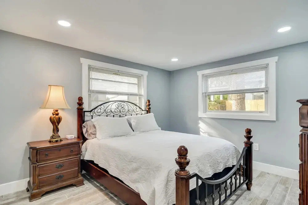 Walk to Restaurants: Home w/ Yard in Safety Harbor