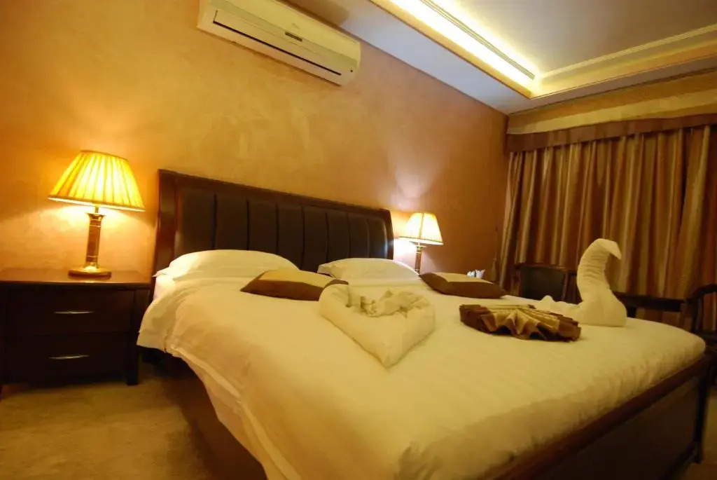 Seven Wonders Luxury Camp