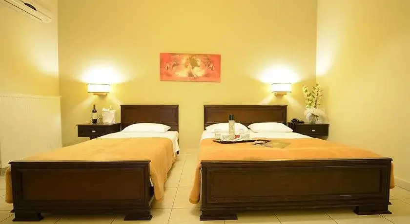 Central Hotel