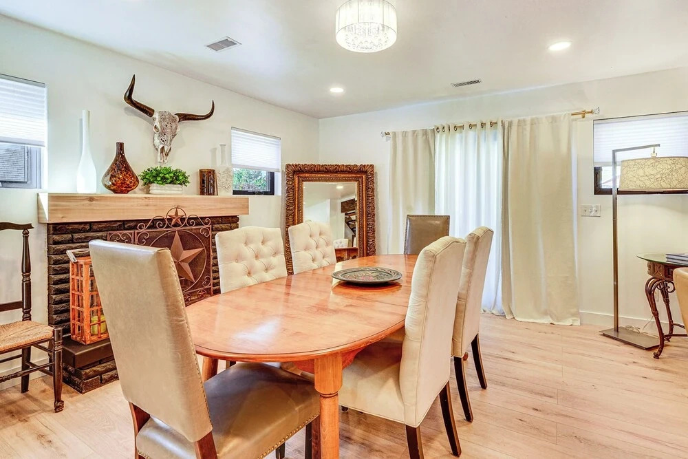 17 Mi to Sundance Mtn: Home w/ Shared Yard