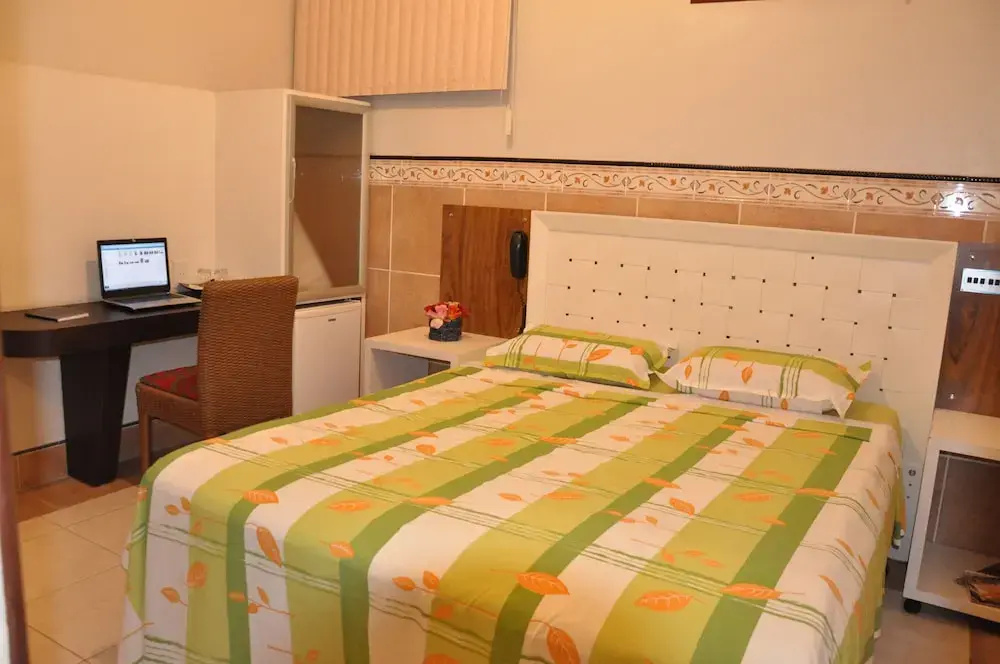 Express Plaza Hotel