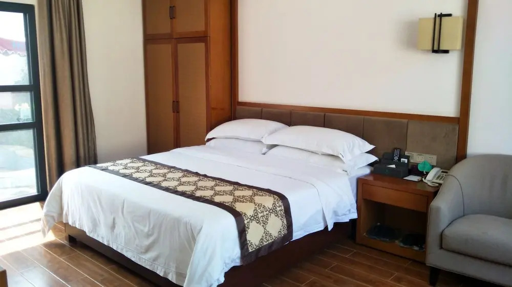 Yi Jing Lin Feng Hot Spring Hotel