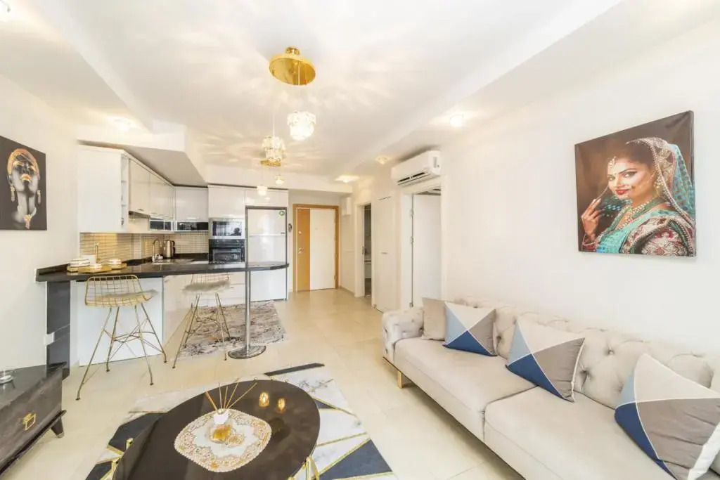 Colorful Flat with Shared Pool and Spa in Alanya