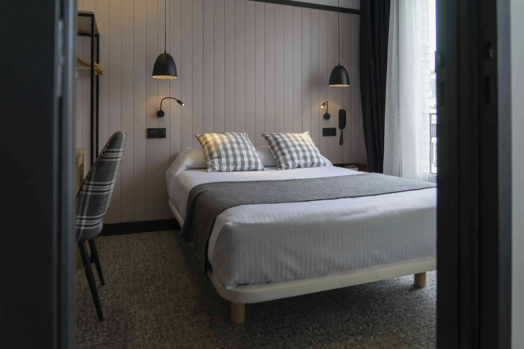 Hotel SUB