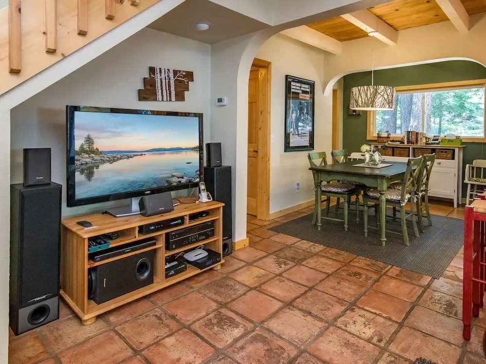 3br  In The Woods, Near Beach 3 Bedroom Cabin