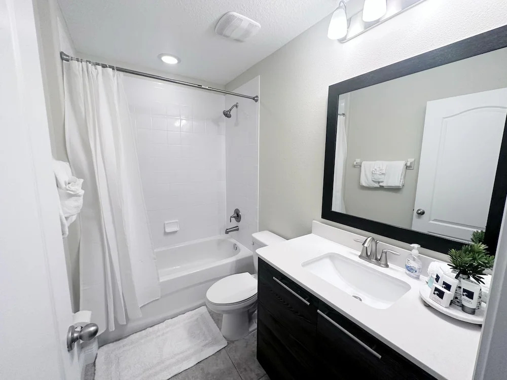 Balmoral Resort-162kb 4 Bedroom Home by RedAwning