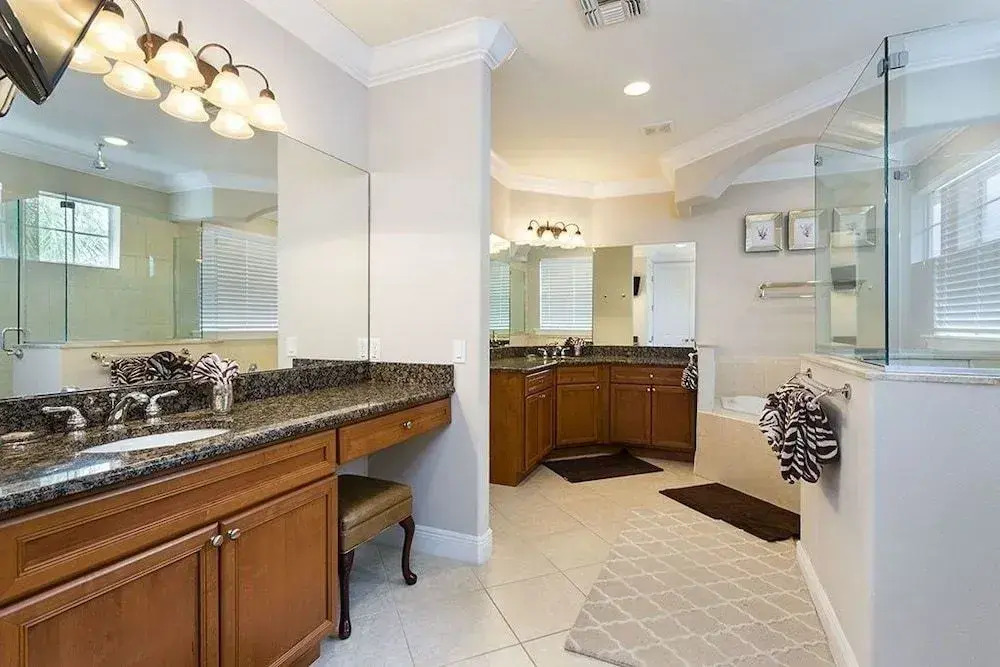The Sunshine Luxury with Golf View 4 Br home by RedAwning