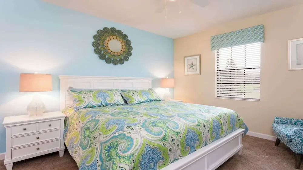Opulent Villa, 10 Min to Disney, Pool & Spa