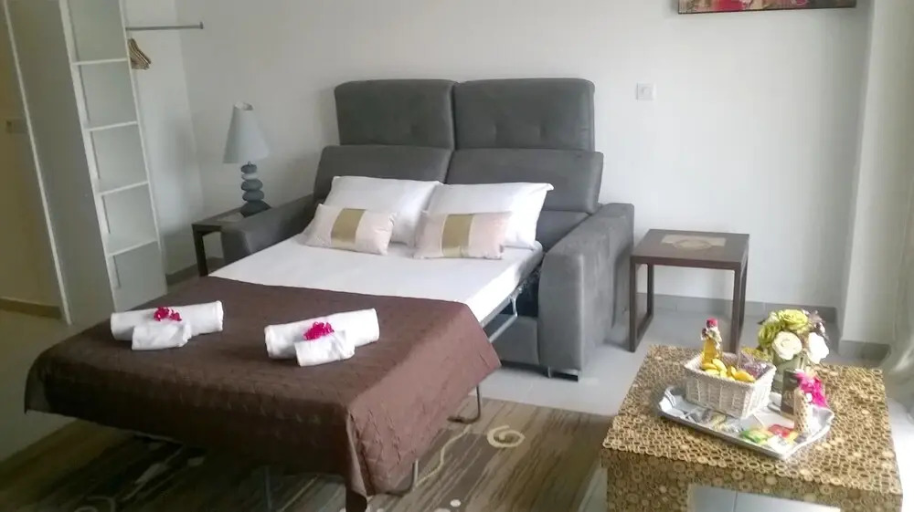 Studio in Saint-françois, With Wonderful City View, Balcony and Wifi -