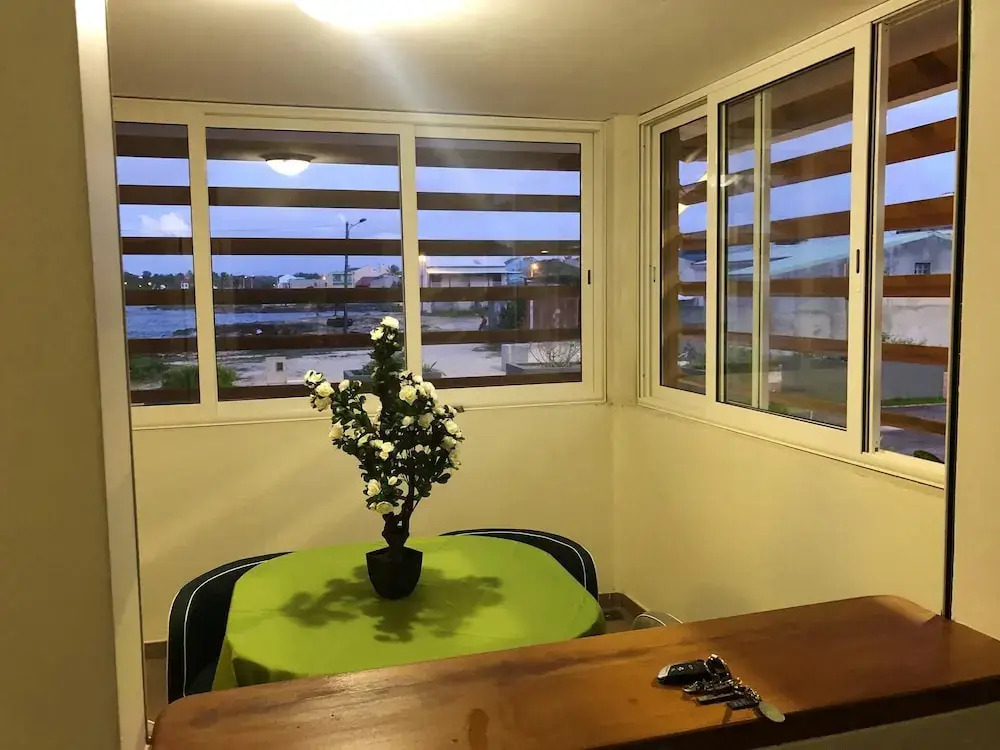 Apartment with One Bedroom in Le Moule, with Wonderful Sea View, Furnished Terrace And Wifi - 30 M From the Beach