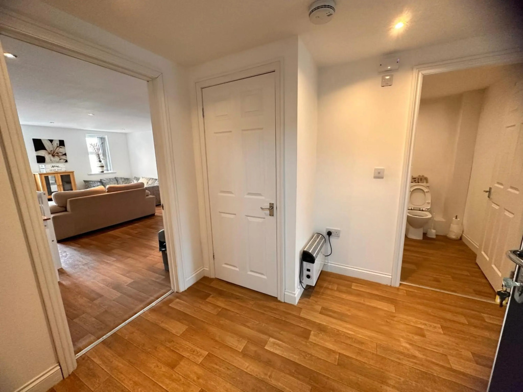 joe kelly buildings flat four sleeps 2