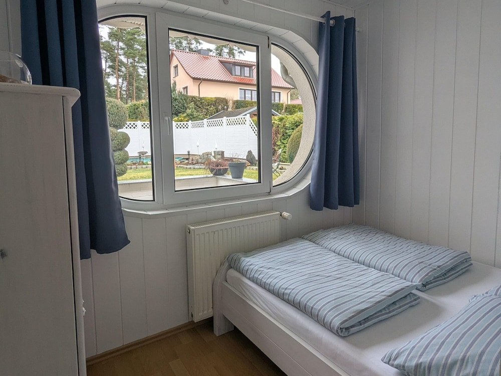 Vintage Bungalow in Neubukow in Meeresnaehe