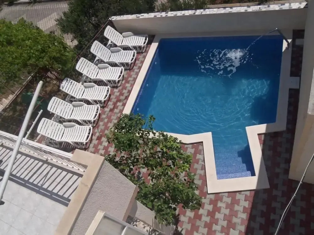 Modern Apartment in Okrug Gornji With Swimming Pool