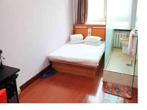 Junyue Fashion Inn