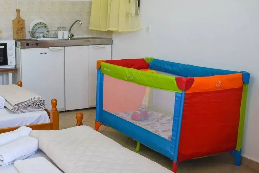 Lemon studio with garden close to beach