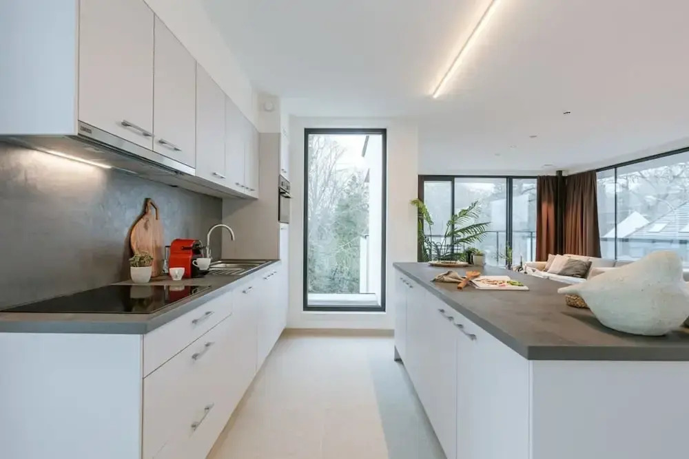 Apartment With two Large Terraces