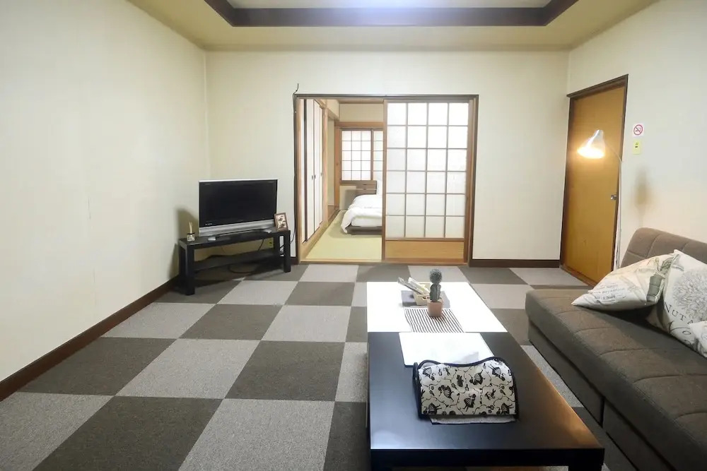 Samurai Apartment