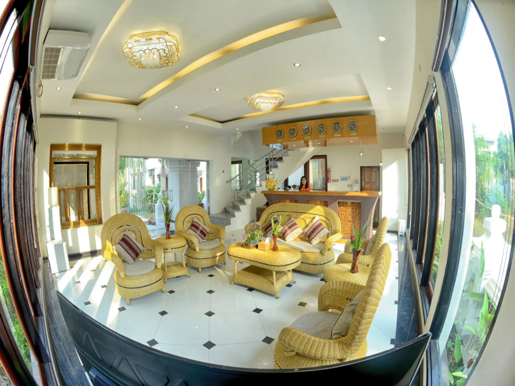 Shwe Taung Tan Hotel Lake View