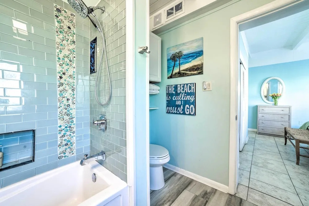 Coastal PCB Cottage W/pool & Bbq: 1block to Beach!