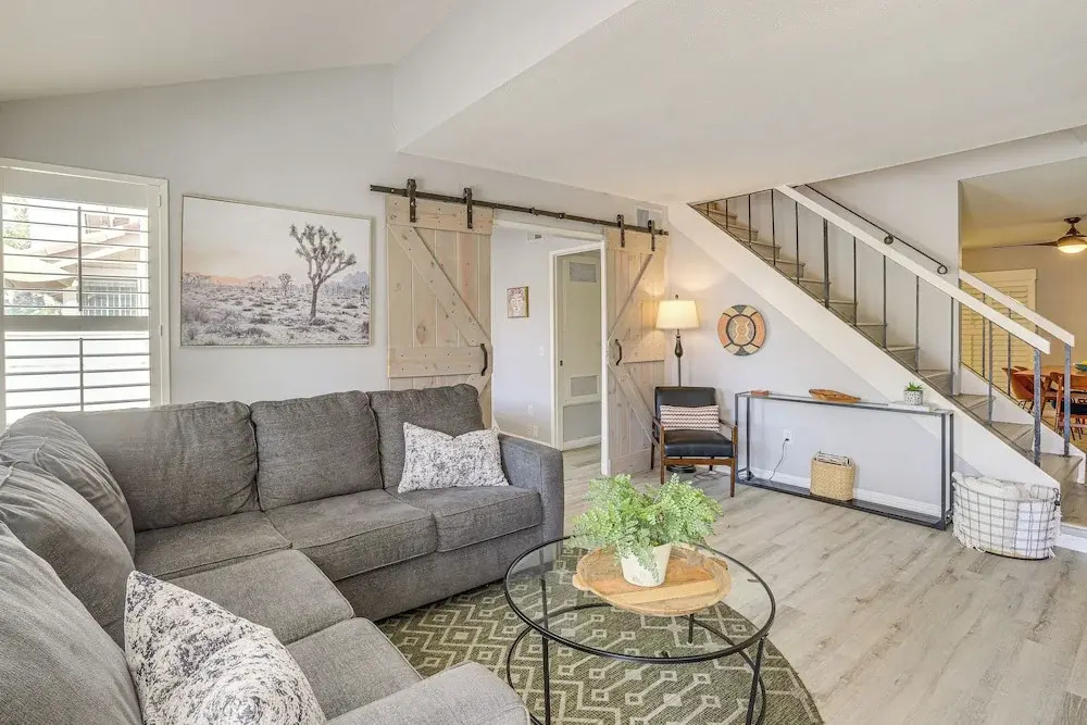 Pool Access & Mtn Views: Palm Springs Retreat!
