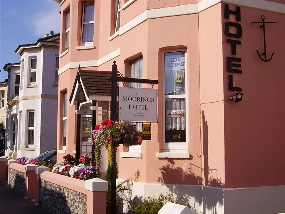 The Moorings - Guest House
