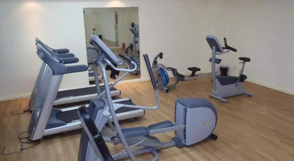 Premier Inn Dubai Investments Park - An Emirates Group Company