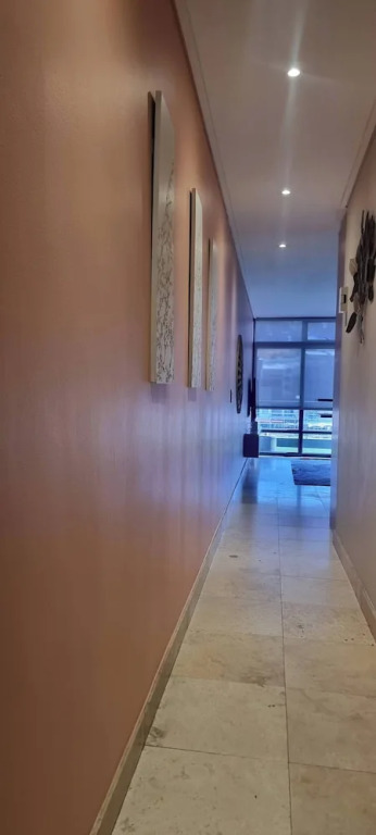 Modern Sleeps 2 Apartment Waterfall Views