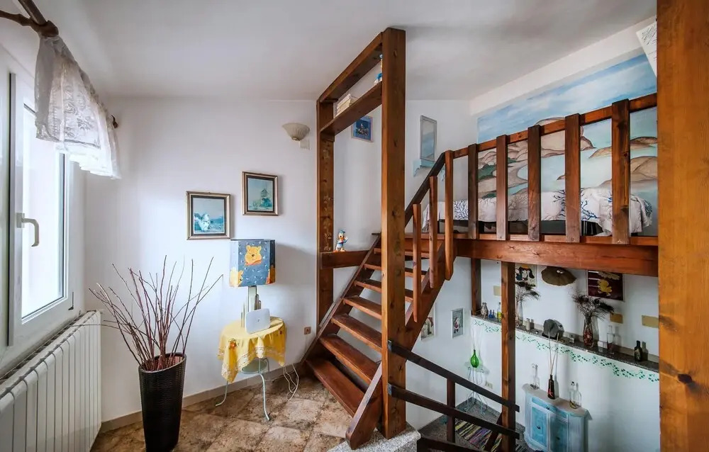 Stunning Apartment in La Maddalena With 5 Bedrooms and Wifi