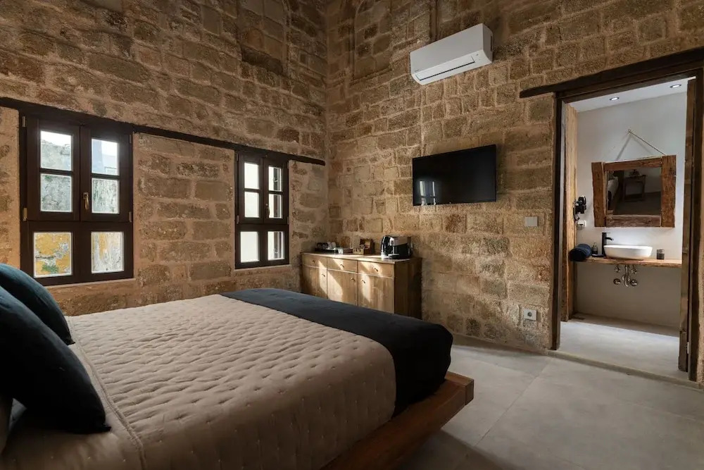 Ancient Knights Luxury Suites