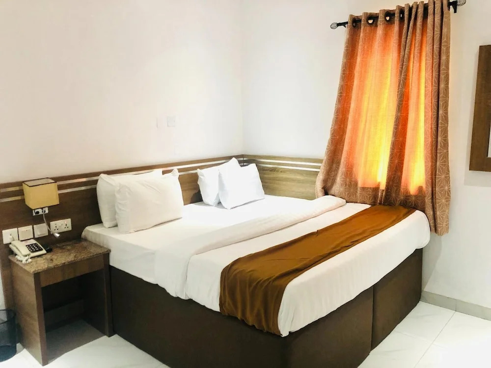 Tillz Hotels