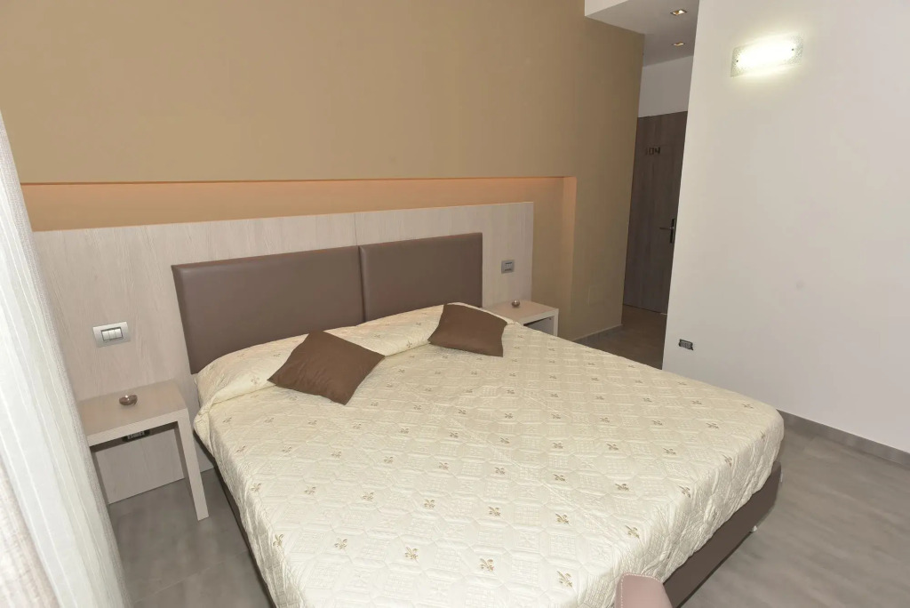 Eden Rooms