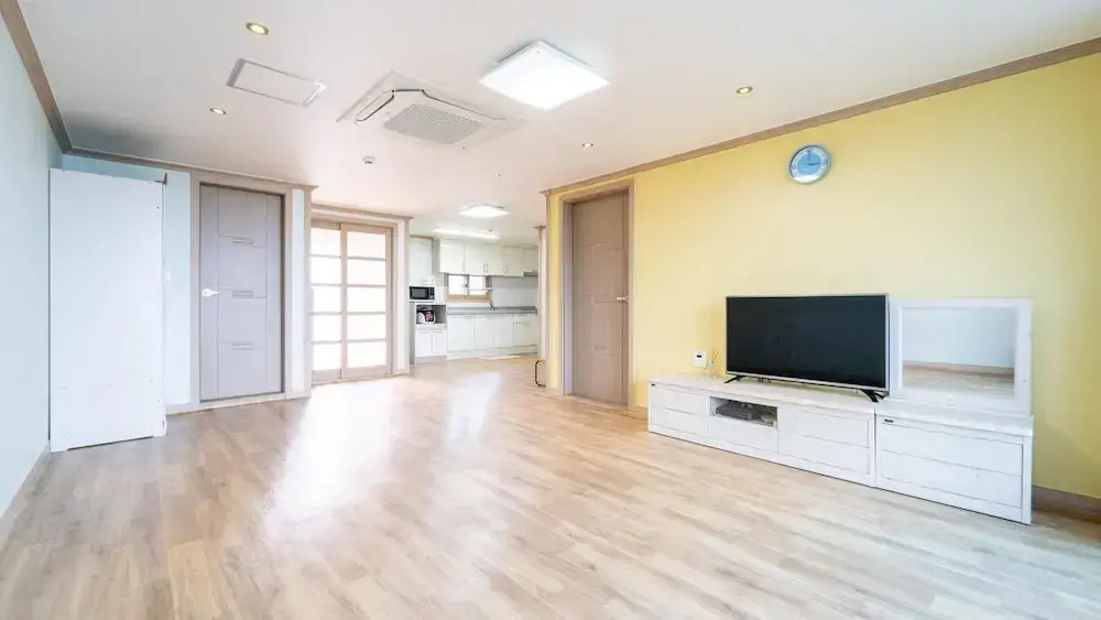 yeosu moranggee pension