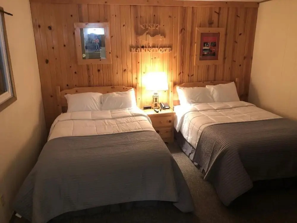 Holiday Motel