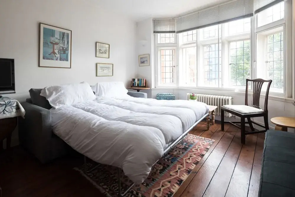 Queen Court Flat