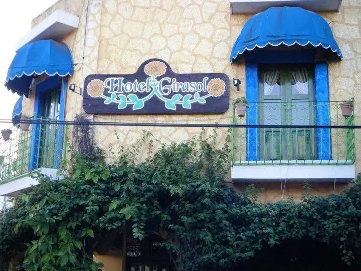 Hotel Girasol