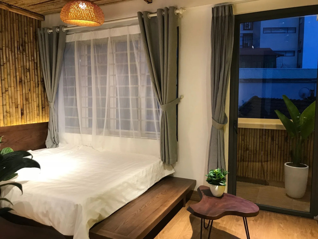 The Autumn Homestay