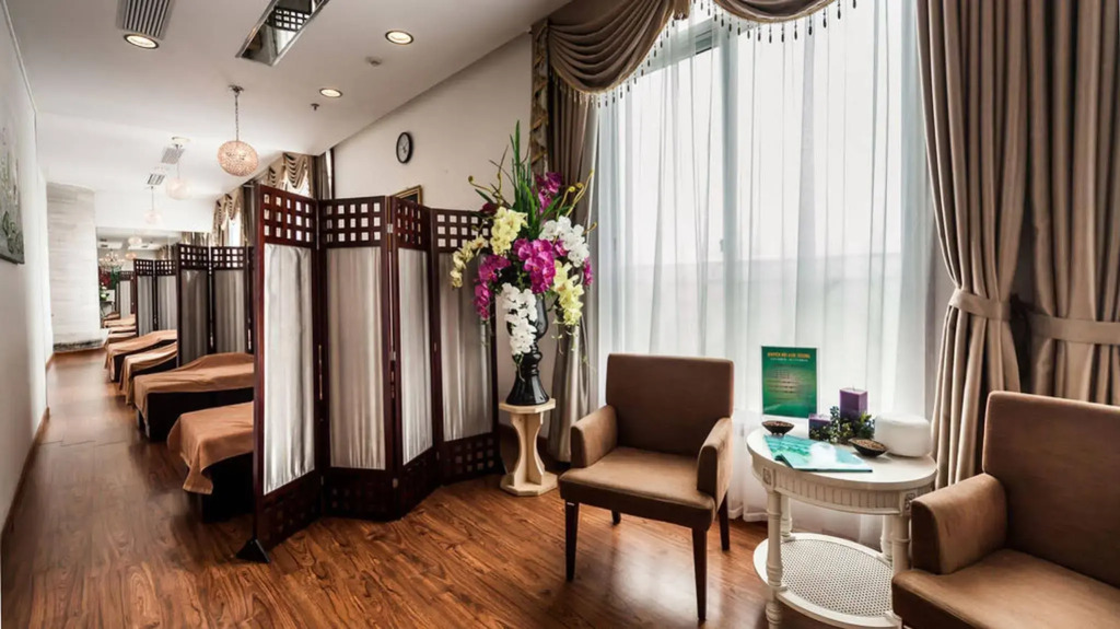 Super Candle Hotel