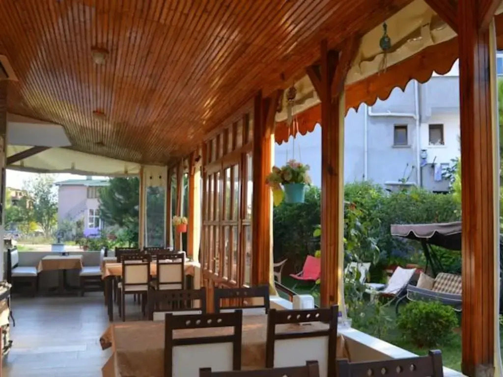 Armoni Motel