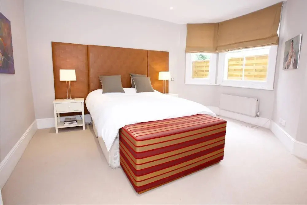 2BR Apt With Garden Near Clapham High Street Station