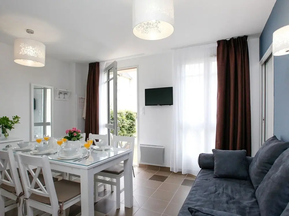 Snug Apartment in a 17th Century Castle in a Breton Village