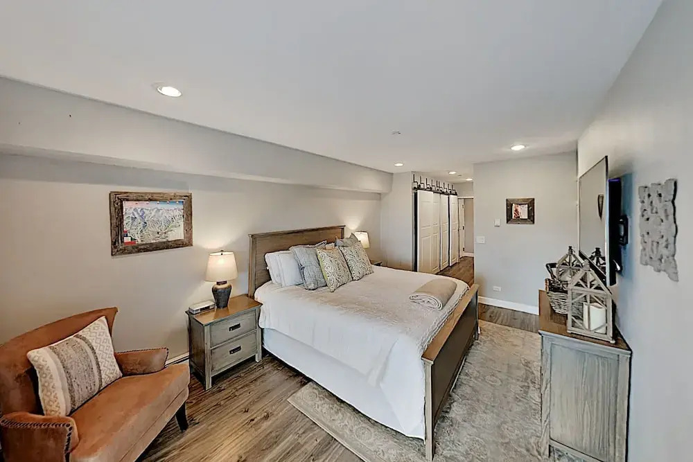 Ski-in, Ski-out At The Ge With Heated Pool Studio Bedroom Condo