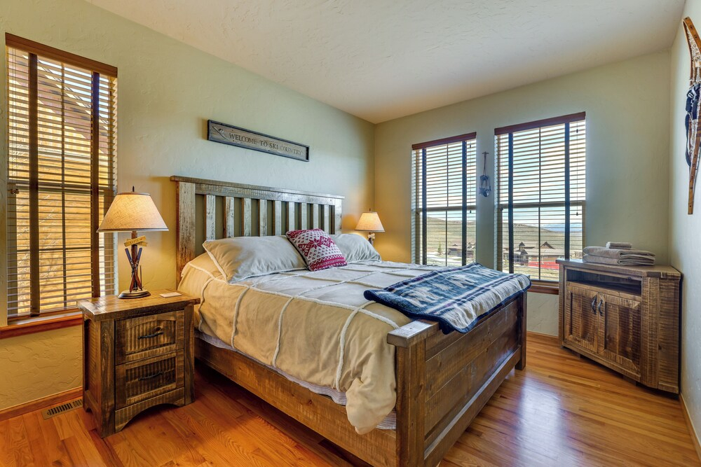 1 Mi to Granby Ranch: Mtn Home w/ Deck