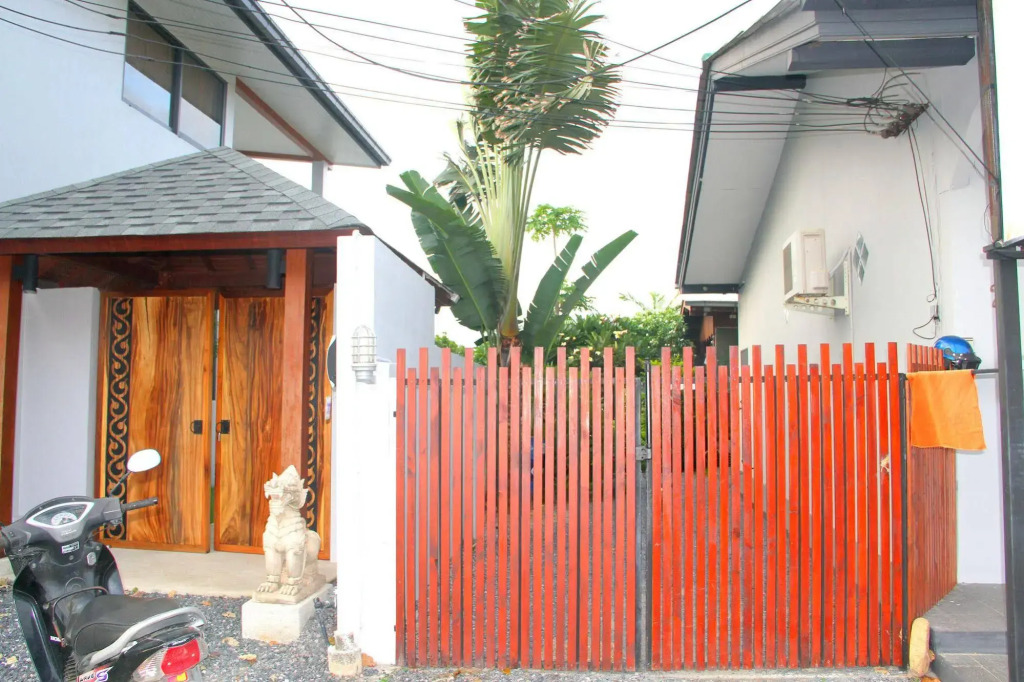 The Boardroom Beach Bungalows