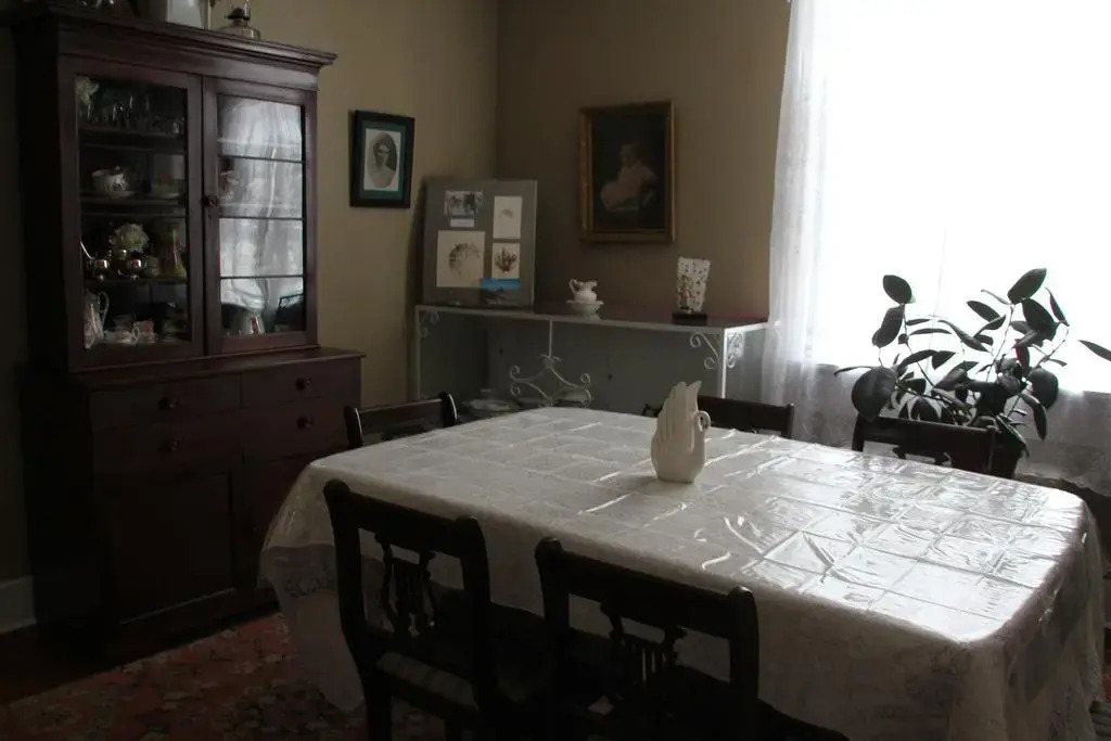 School Street House
